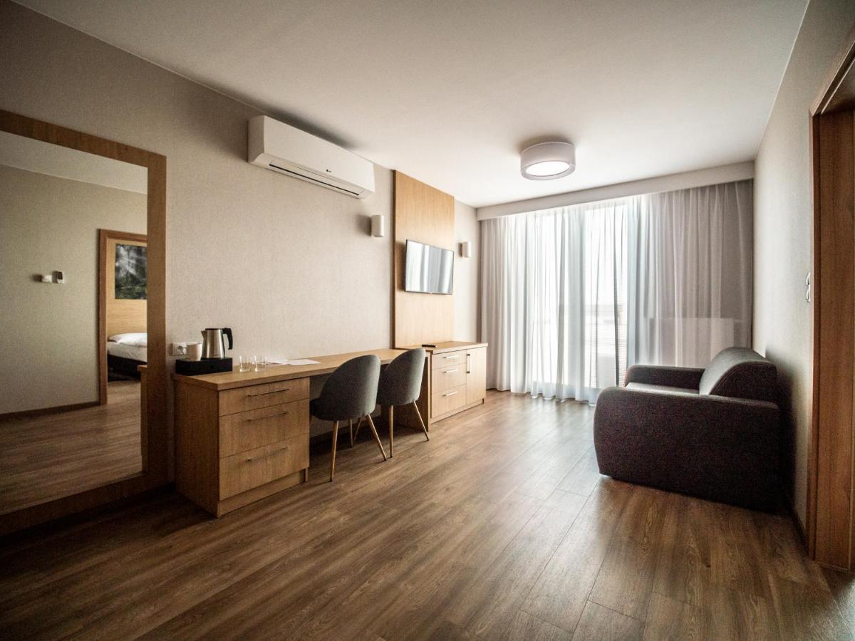 Hotel Panorama 슈체시네크 외부 사진